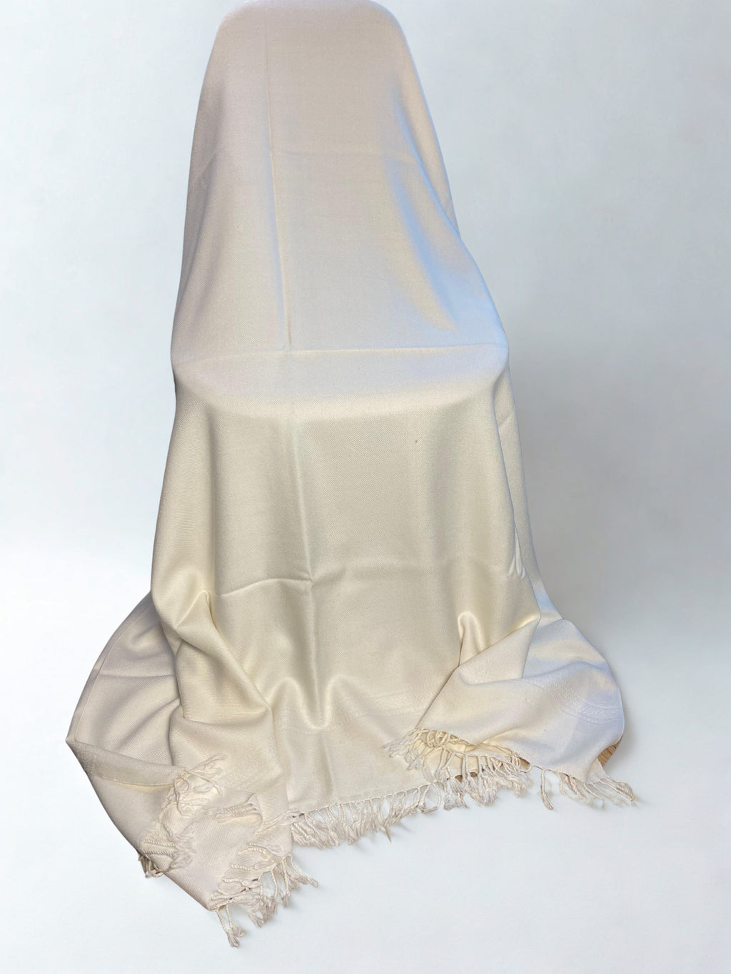 White Men’s Wool Shawl – 45 Wool
