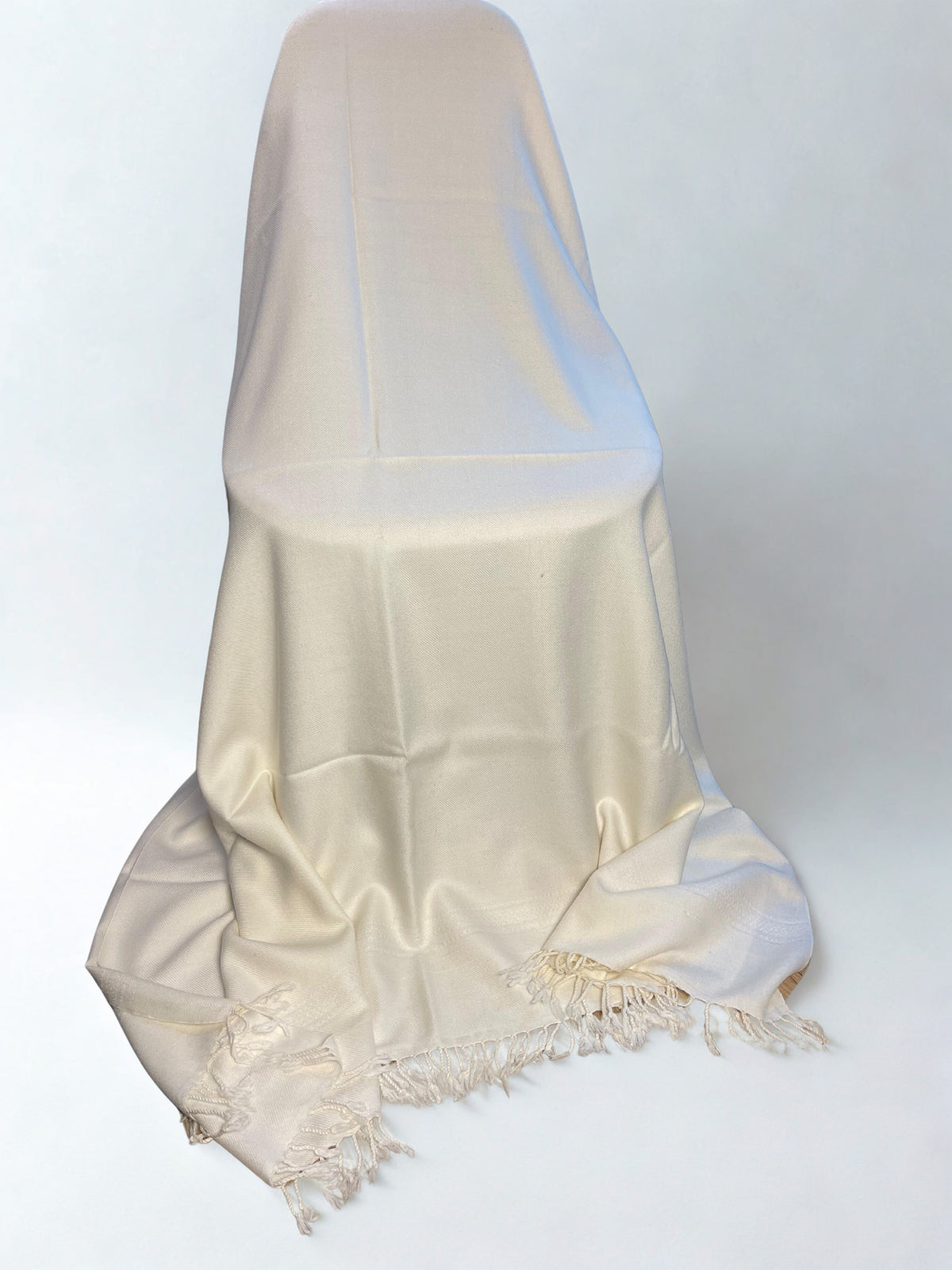 White Men’s Wool Shawl – 45 Wool