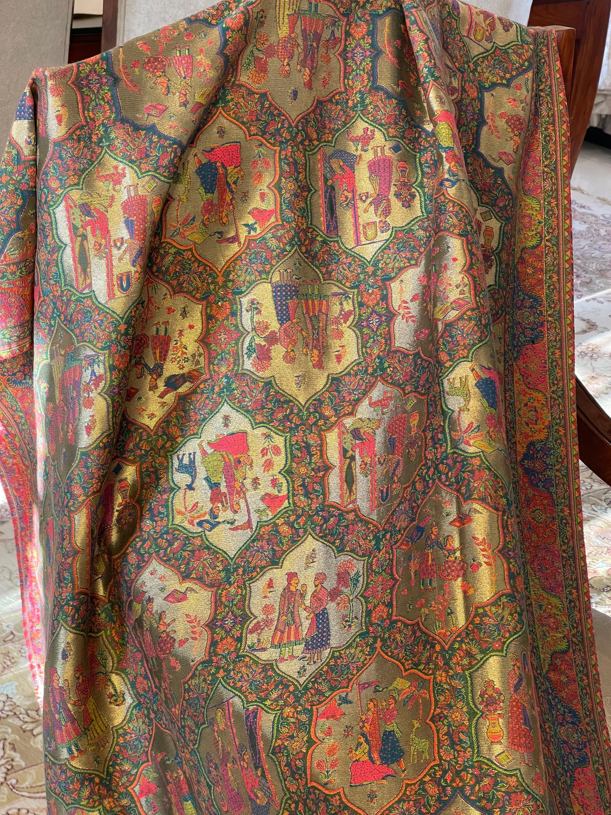 Kani Shikargah Pashmina Shawl