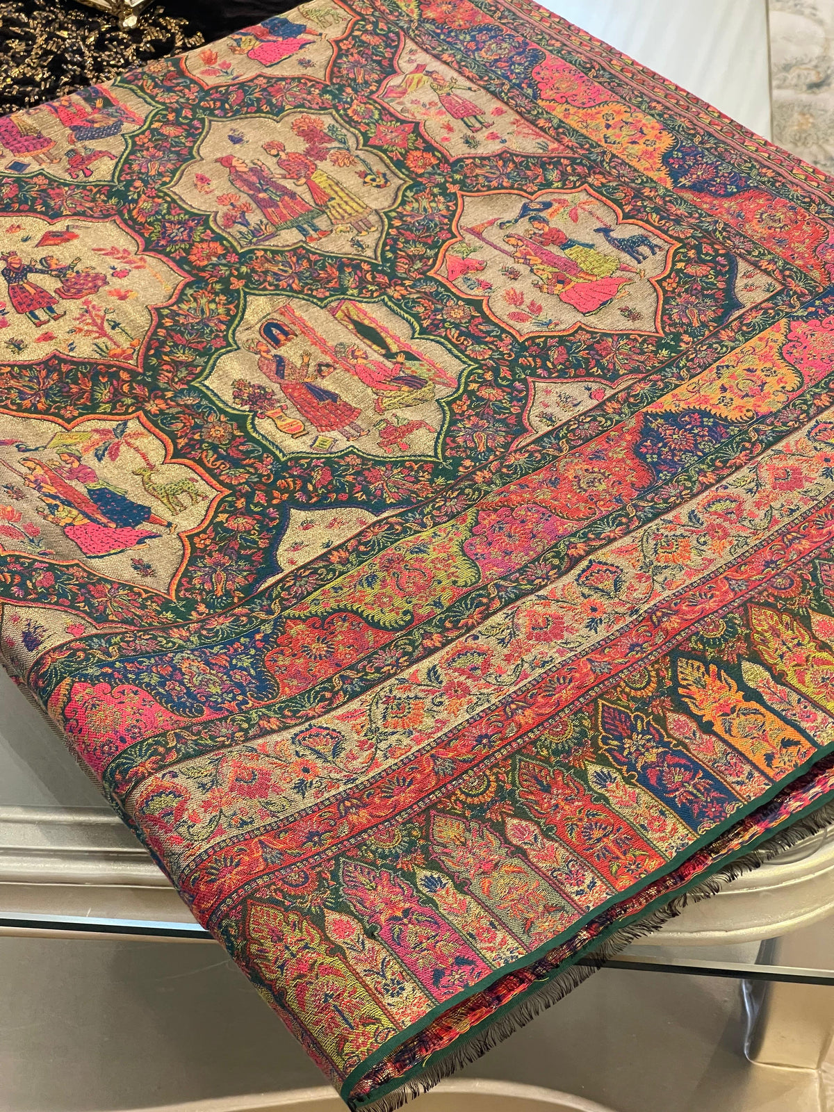 Kani Shikargah Pashmina Shawl