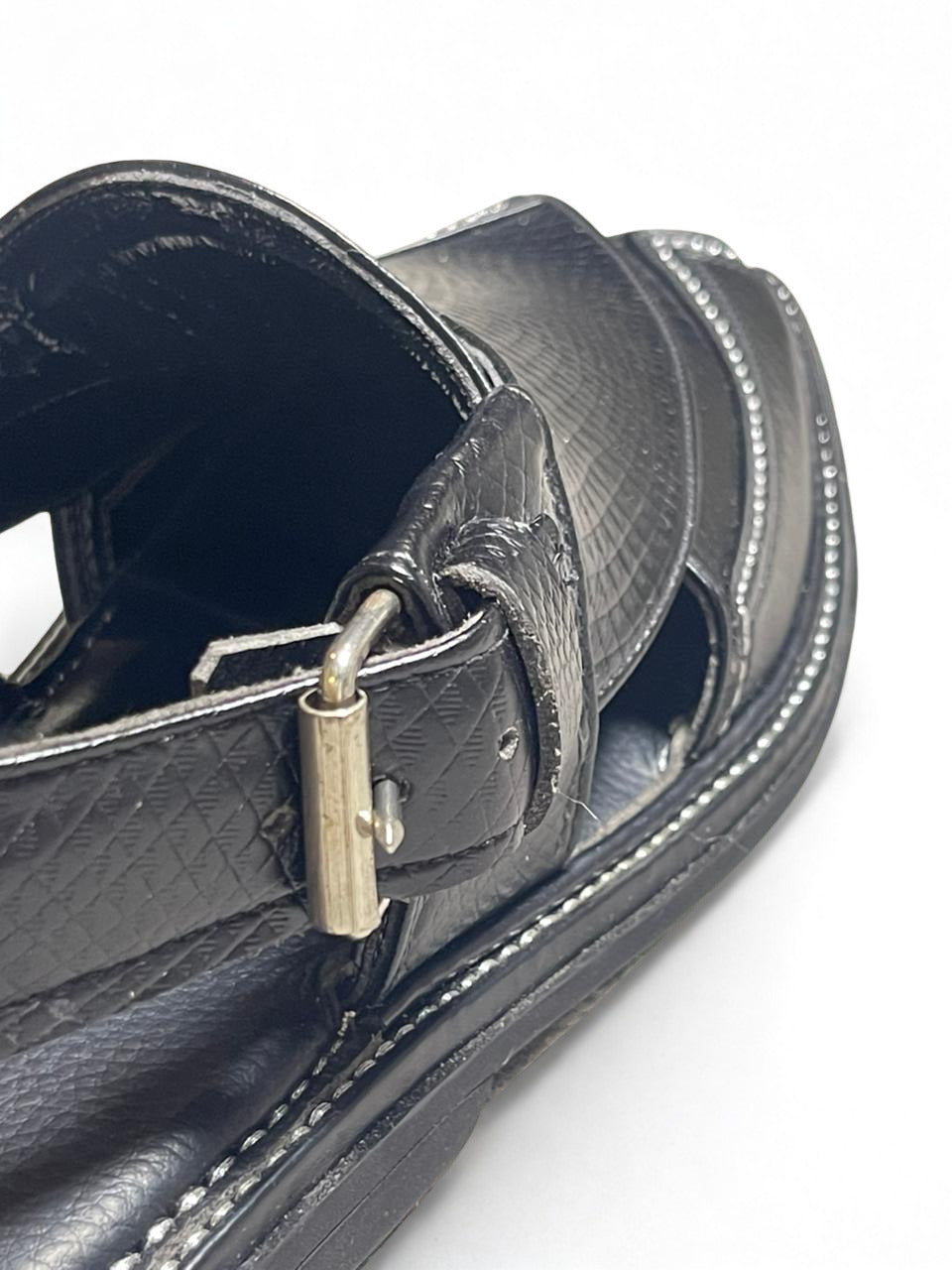 Midnight Luxe Peshawari Chappal – Elegant Black